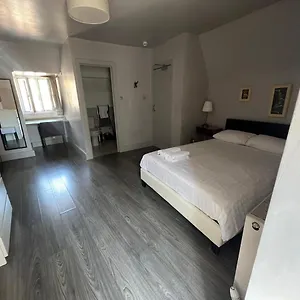 Petticoat Aparthotel