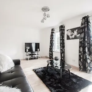  Apartment Orange Town House - Shaw Road, Only 6 Minutes To Centre