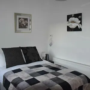  Apartment Flat G/r 59 Erskine Street